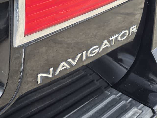 Thumbnail: 2011 Lincoln Navigator - 7