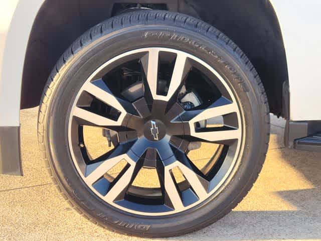 Thumbnail: 2018 Chevrolet Suburban - 8