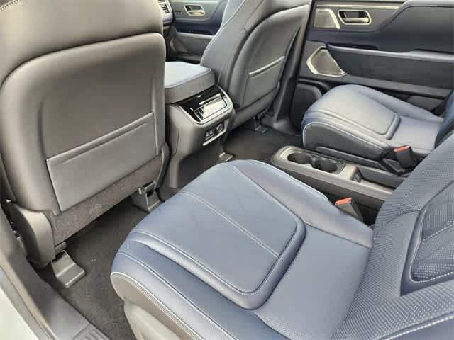 Thumbnail: 2026 INFINITI QX80 - 12