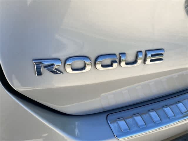 2015 Nissan Rogue SL 7