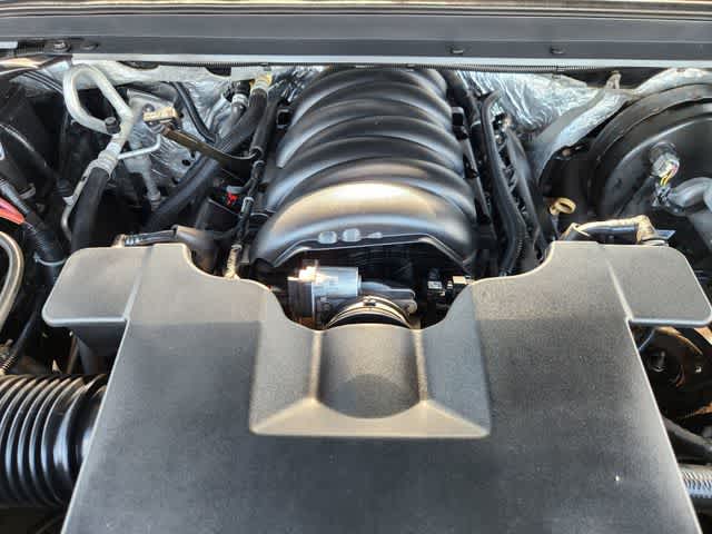 Thumbnail: 2016 Chevrolet Suburban - 8