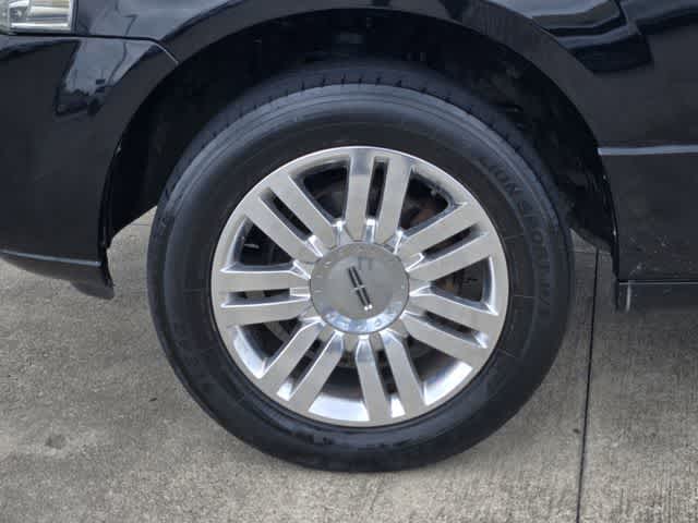 Thumbnail: 2011 Lincoln Navigator - 8
