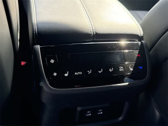 Thumbnail: 2026 INFINITI QX60 - 21