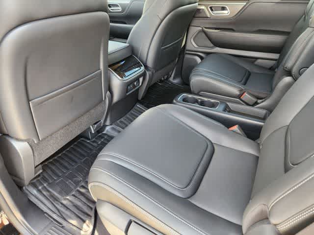 Thumbnail: 2026 INFINITI QX80 - 12