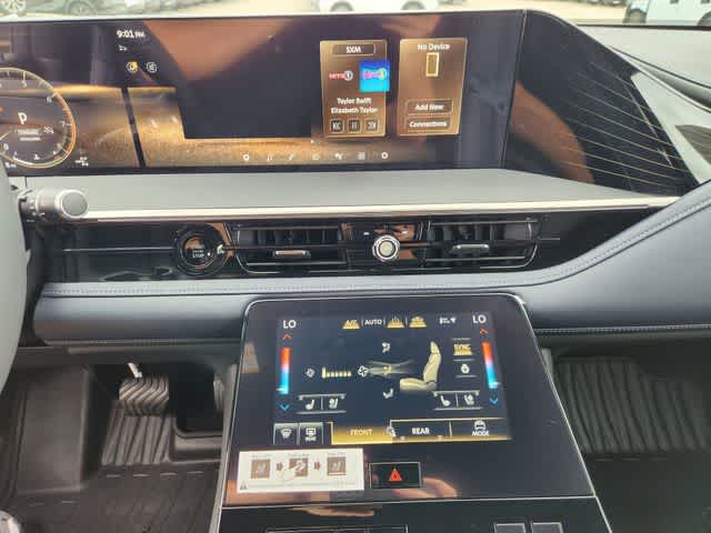 Thumbnail: 2026 INFINITI QX80 - 16