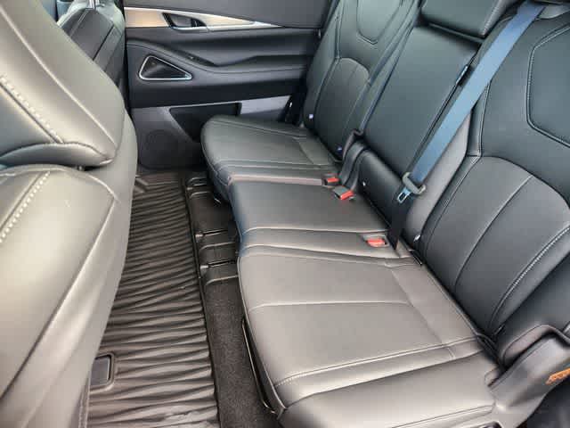 Thumbnail: 2026 INFINITI QX60 - 13