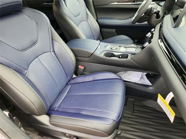 Thumbnail: 2026 INFINITI QX60 - 14