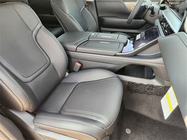 Thumbnail: 2026 INFINITI QX80 - 13