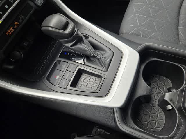 Thumbnail: 2021 Toyota RAV4 - 14
