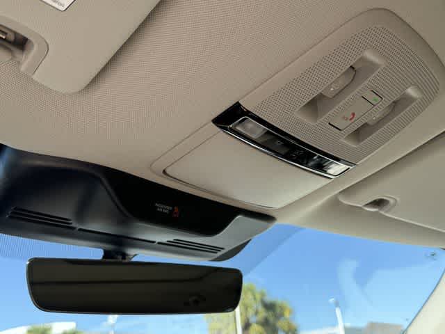 Thumbnail: 2026 INFINITI QX80 - 25