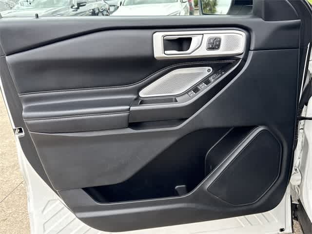 2020 Ford Explorer ST 8
