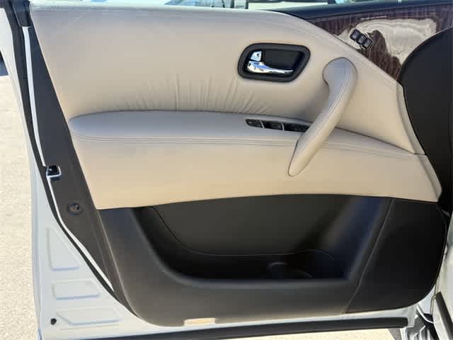 Thumbnail: 2017 Nissan Armada - 8