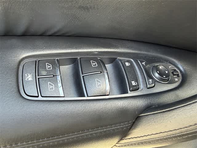 Thumbnail: 2014 INFINITI QX80 - 9