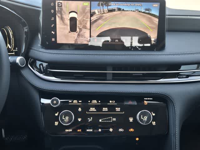 Thumbnail: 2026 INFINITI QX60 - 16