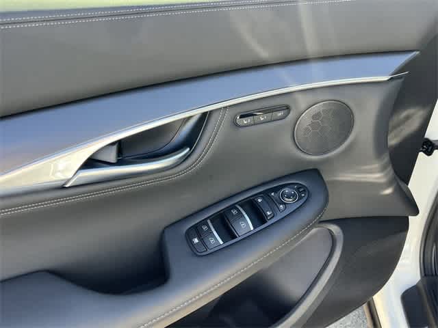Thumbnail: 2025 INFINITI QX55 - 16
