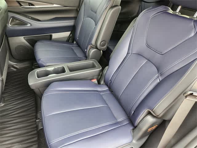 Thumbnail: 2026 INFINITI QX60 - 13