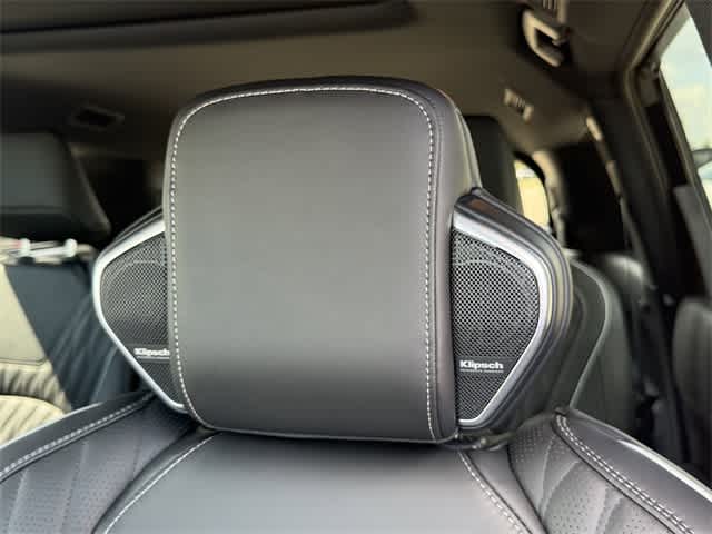 Thumbnail: 2026 INFINITI QX60 - 13