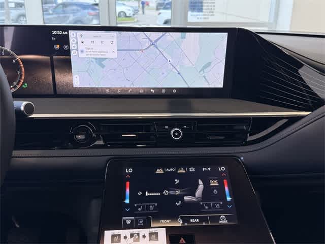 Thumbnail: 2026 INFINITI QX80 - 19