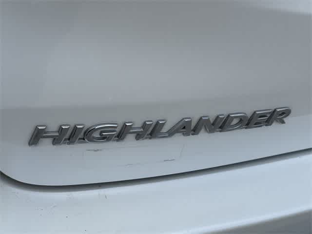Thumbnail: 2016 Toyota Highlander - 5