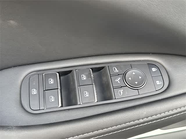 Thumbnail: 2026 INFINITI QX60 - 9