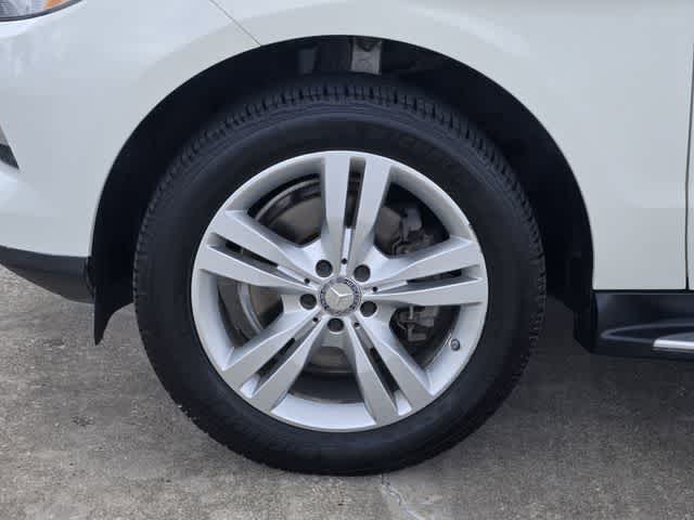 Thumbnail: 2013 Mercedes-Benz M-Class - 9