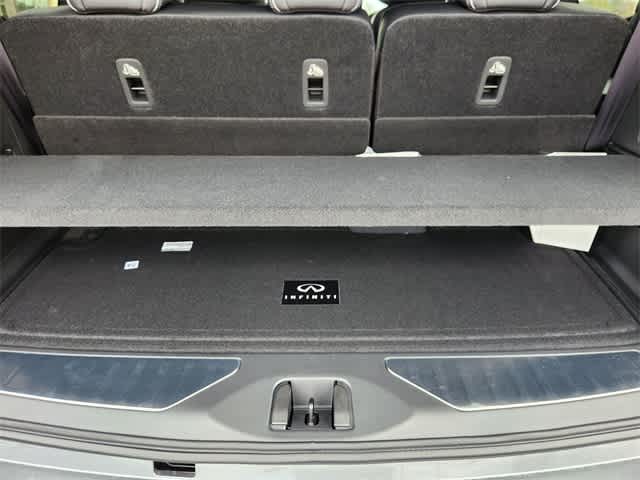 Thumbnail: 2026 INFINITI QX80 - 19