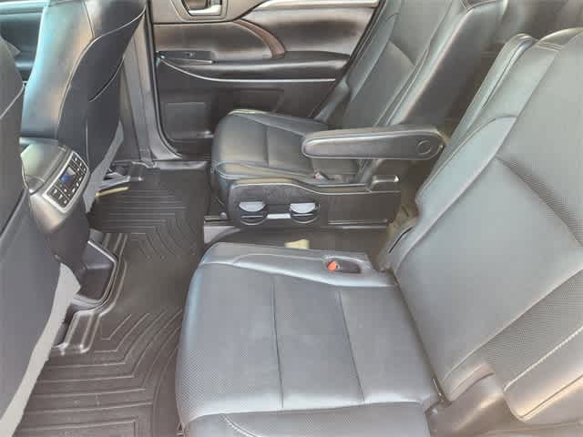 Thumbnail: 2017 Toyota Highlander - 13