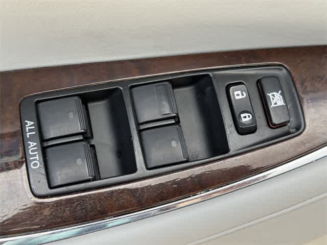 Thumbnail: 2011 Lexus ES - 9