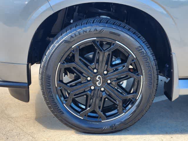 Thumbnail: 2026 INFINITI QX80 - 8