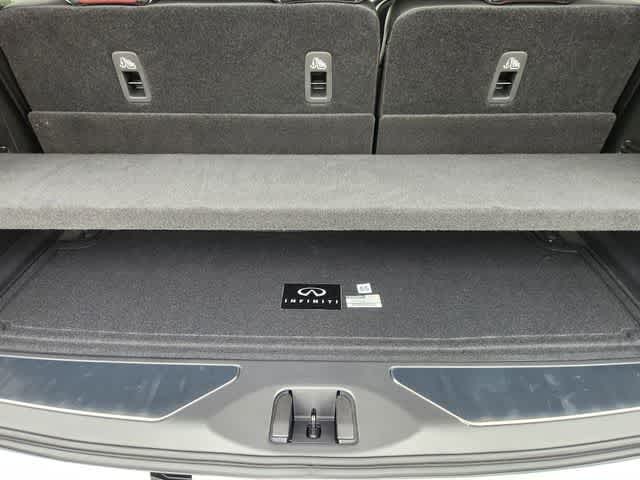 Thumbnail: 2026 INFINITI QX80 - 19