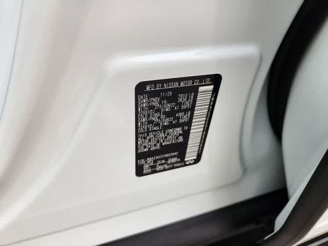 Thumbnail: 2026 INFINITI QX80 - 21