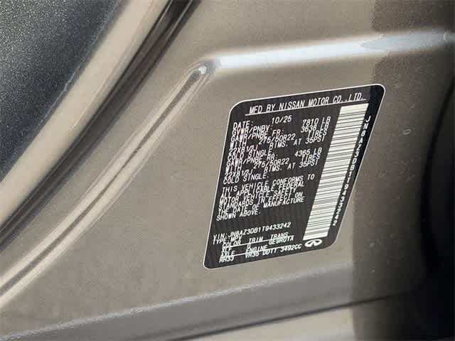 Thumbnail: 2026 INFINITI QX80 - 21