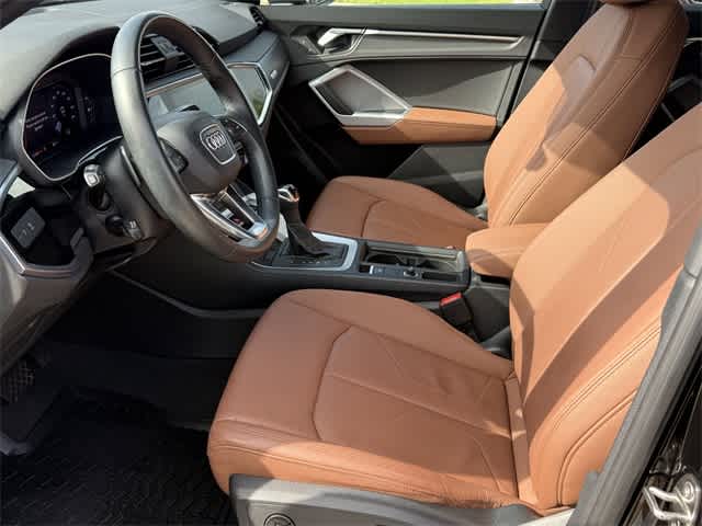 Thumbnail: 2021 Audi Q3 - 11