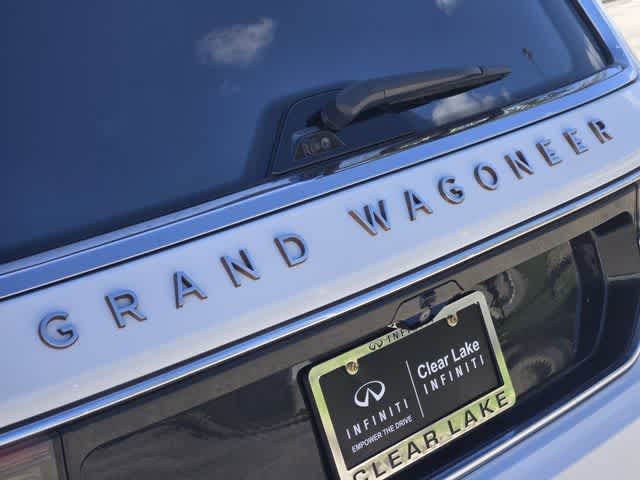 Thumbnail: 2022 Jeep Grand Wagoneer - 7