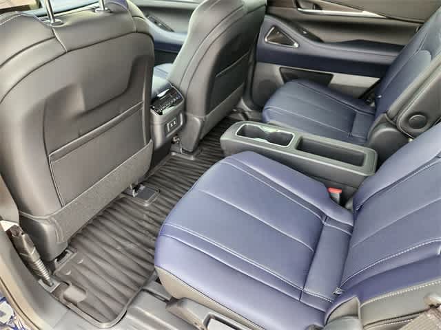 Thumbnail: 2026 INFINITI QX60 - 12