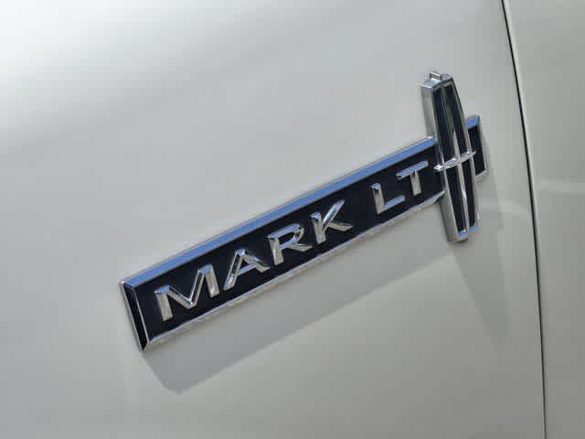 Thumbnail: 2008 Lincoln Mark LT - 7