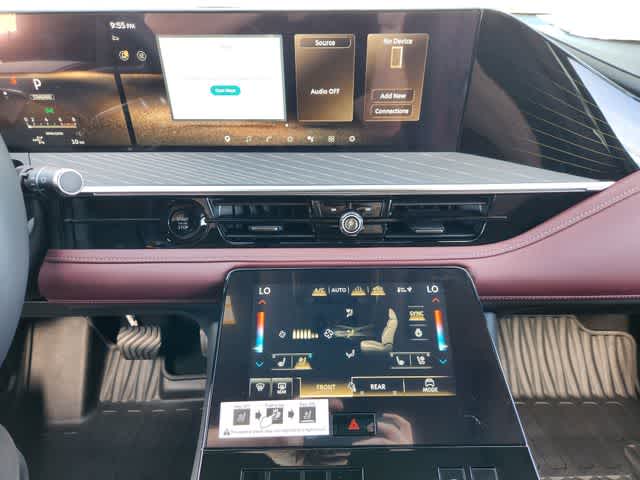 Thumbnail: 2026 INFINITI QX80 - 16