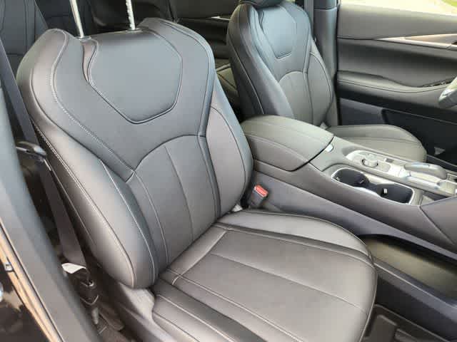 Thumbnail: 2026 INFINITI QX60 - 14