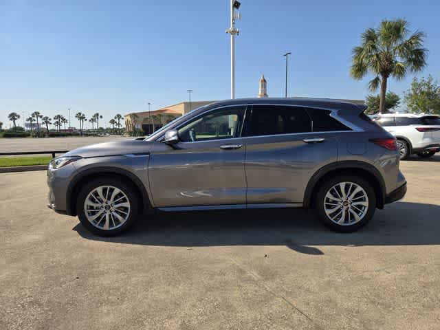 Thumbnail: 2023 INFINITI QX50 - 3