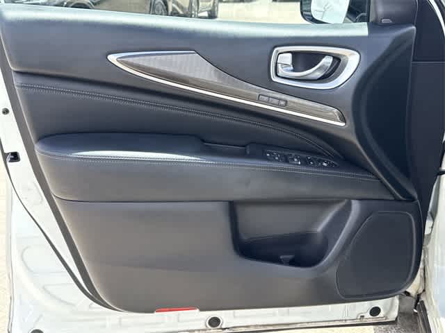 Thumbnail: 2016 INFINITI QX60 - 8