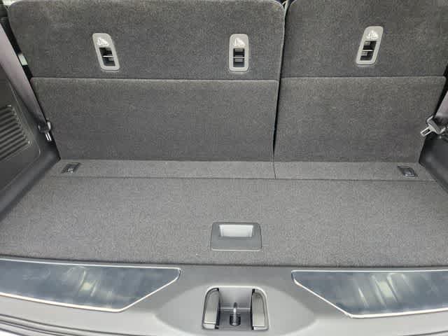 Thumbnail: 2026 INFINITI QX80 - 19