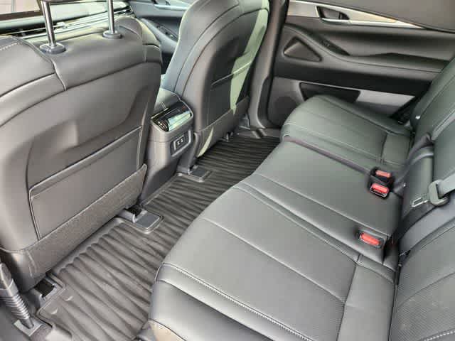 Thumbnail: 2026 INFINITI QX60 - 12