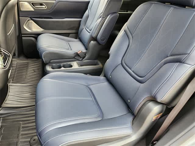 Thumbnail: 2026 INFINITI QX80 - 13