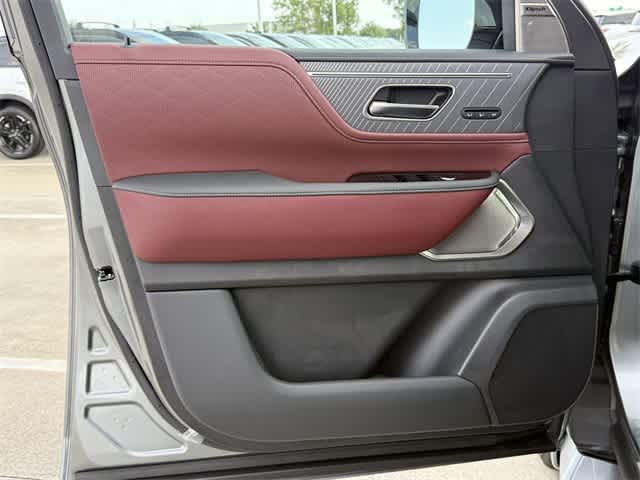 Thumbnail: 2026 INFINITI QX80 - 8