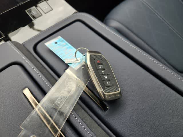 Thumbnail: 2026 INFINITI QX80 - 20