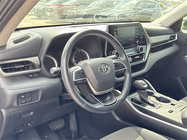 2022 Toyota Highlander LE 6