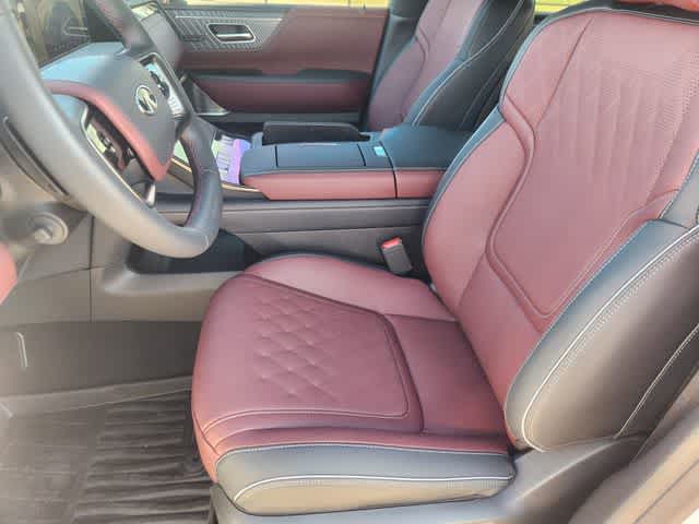 Thumbnail: 2026 INFINITI QX80 - 11