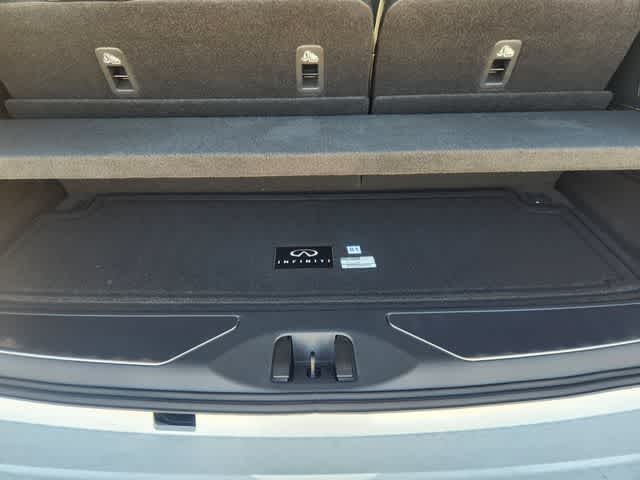 Thumbnail: 2026 INFINITI QX80 - 19