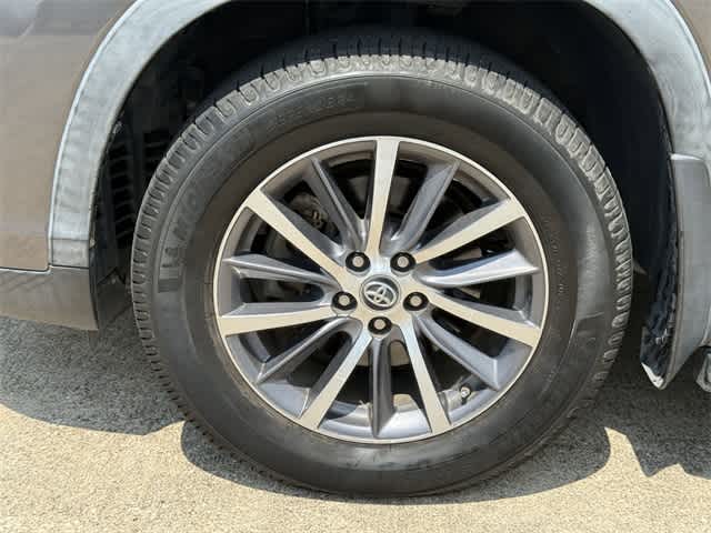 Thumbnail: 2017 Toyota Highlander - 7