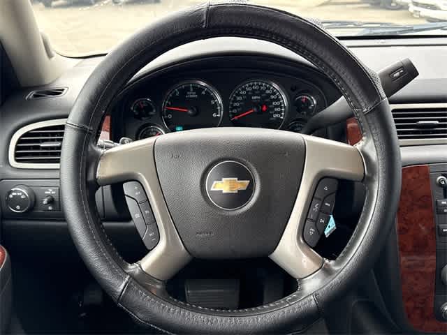 Thumbnail: 2013 Chevrolet Tahoe - 17